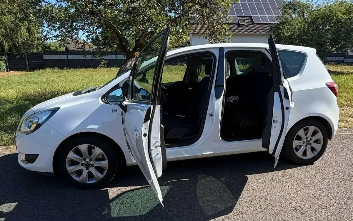 Gebraucht Opel Meriva drive 140 PS (102 kW) 2015 Weiß Van / Kleinbus