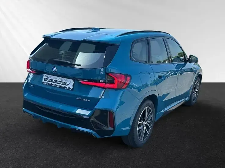 Gebraucht BMW X1 M Sport 163 PS (119 kW) 2025 Bmw individual blue bay lagoon metallic SUV