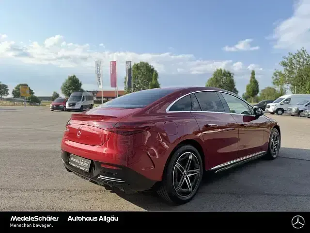 Gebraucht Mercedes EQE300 AMG 244 kW (333 PS) 2024 Manufaktur patagonienrot Limousine