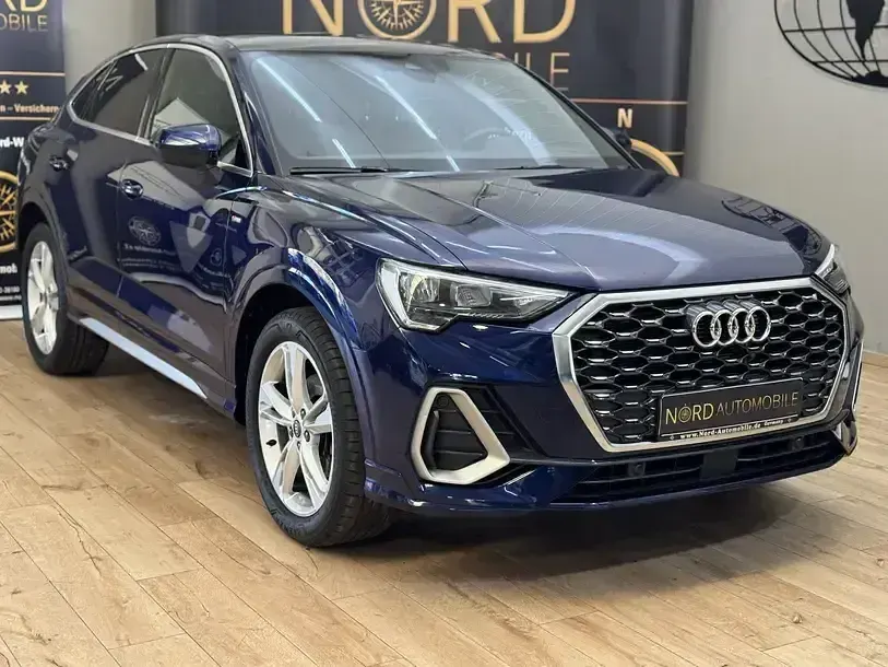 Gebraucht Audi Q3 Sportback S-Line 150 PS (110 kW) 2023 Navarrablau metallic (metallic) SUV