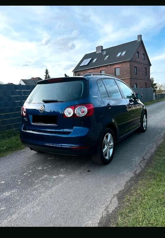 Gebraucht VW Golf VI 105 PS (77 kW) 2011 Blau Kleinwagen