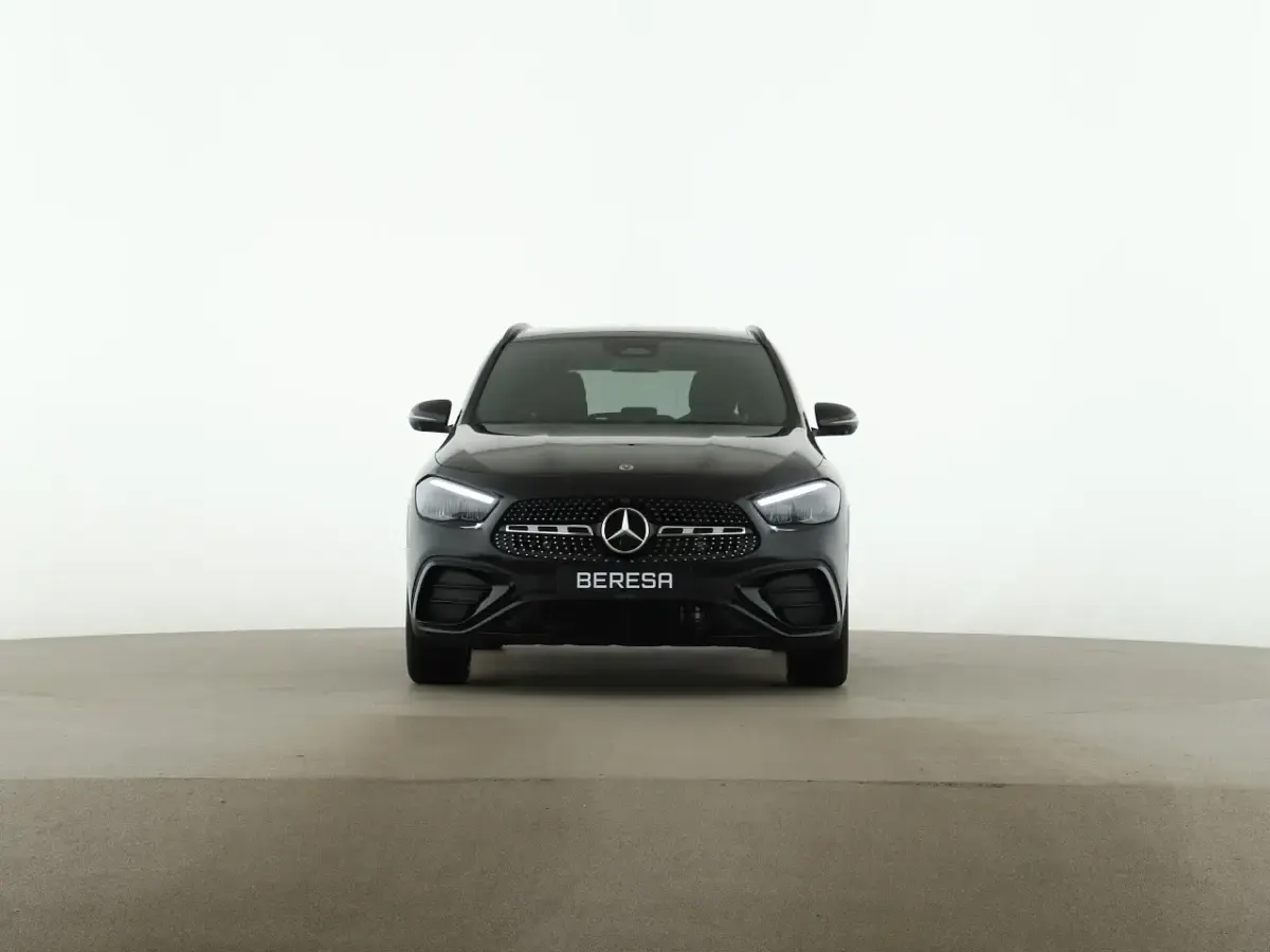 Gebraucht Mercedes GLA200 AMG 163 PS (119 kW) 2026 Schwarz SUV