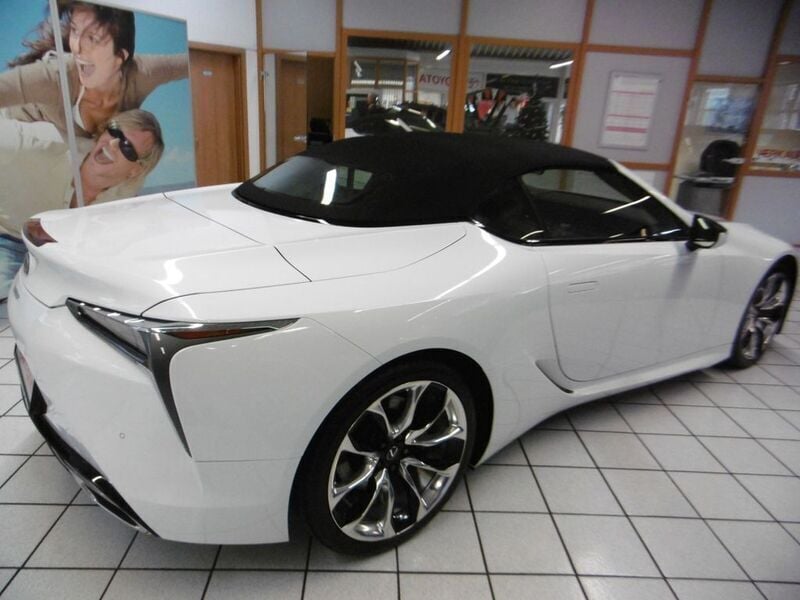 Gebraucht Lexus LC 500 464 PS (341 kW) 2021 Weiß Cabrio