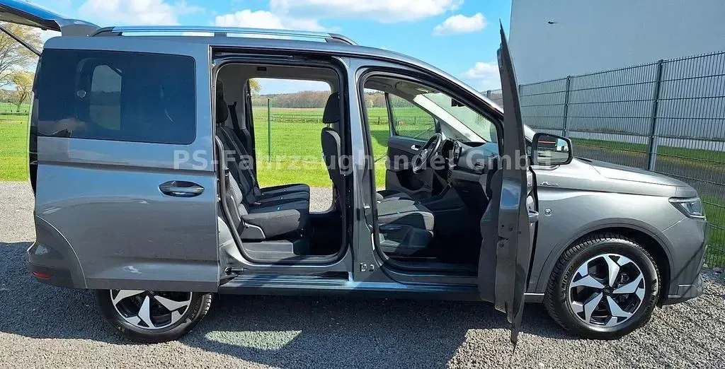 Gebraucht Ford Tourneo Connect Active 122 PS (89 kW) 2024 Grau Van / Kleinbus