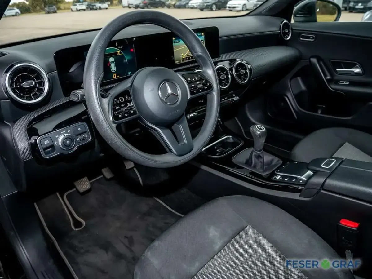 Gebraucht Mercedes CLA180 116 PS (85 kW) 2021 Schwarz Coupé
