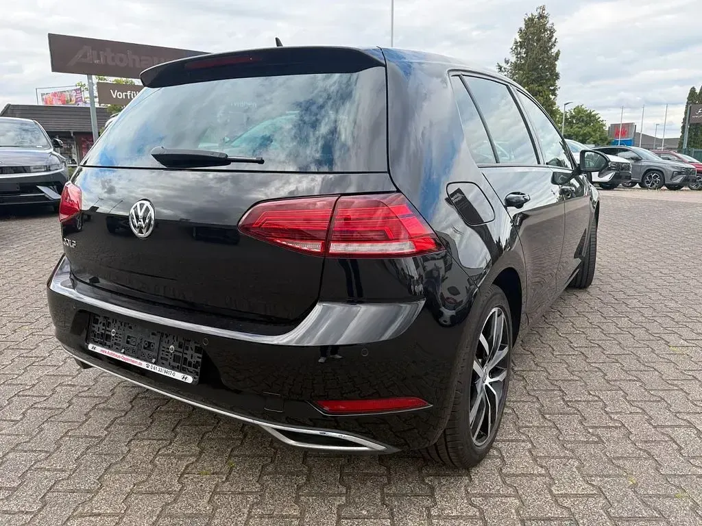 Gebraucht VW Golf VII Highline 150 PS (110 kW) 2018 Schwarz Limousine