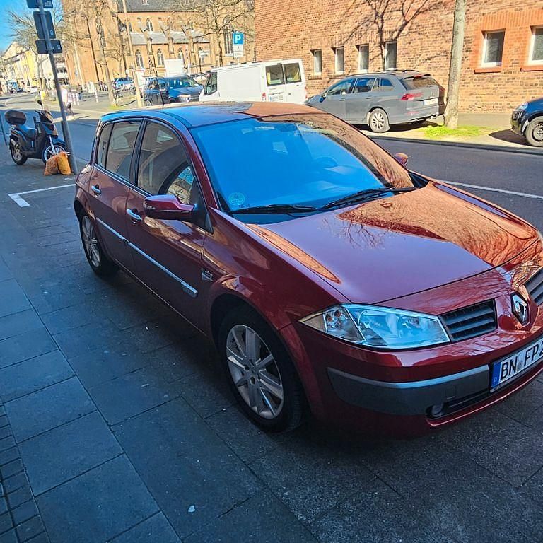 Gebraucht Renault Mégane II Authentique 113 PS (83 kW) 2003 Rot Limousine
