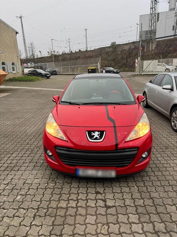 Rot Gebraucht 2010 Peugeot 207 Kleinwagen | 1.100 € - Bild 1/4