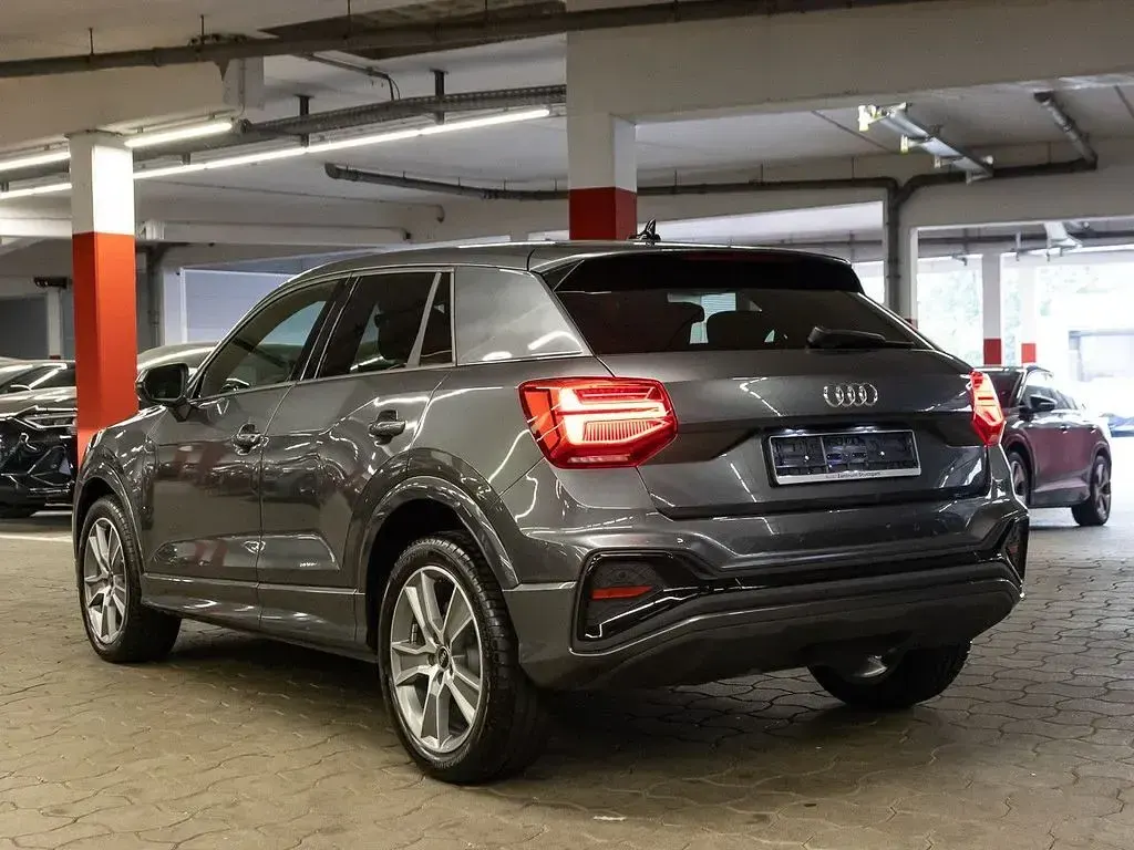 Gebraucht Audi Q2 S-Line 150 PS (110 kW) 2025 Daytonagrau perleffekt SUV