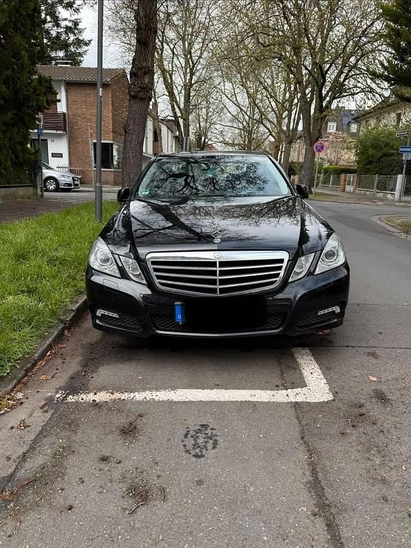 Gebraucht Mercedes E200 184 PS (135 kW) 2009 Schwarz Limousine