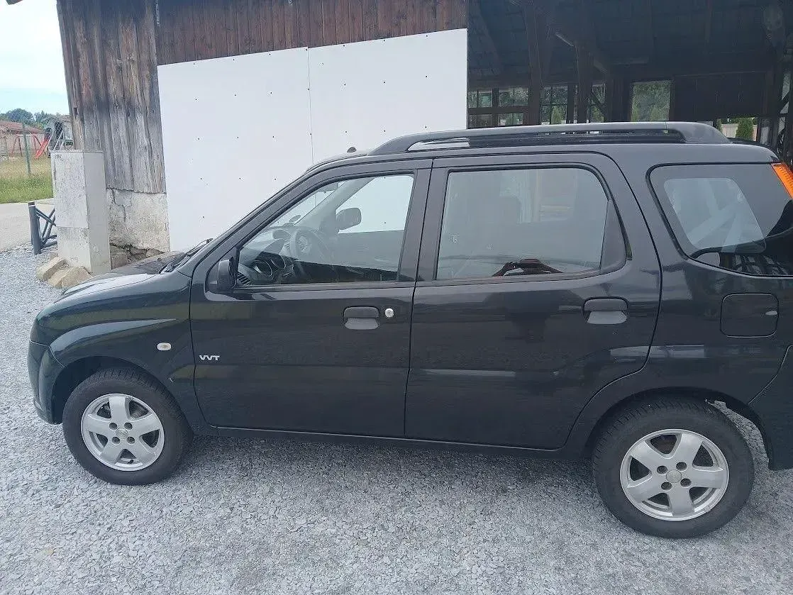 Gebraucht Suzuki Ignis Comfort 94 PS (69 kW) 2006 Schwarz Kleinwagen