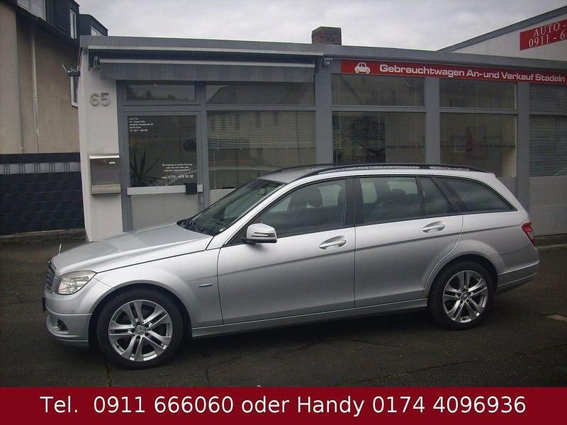 Gebraucht Mercedes C220 170 PS (125 kW) 2009 Silber Limousine