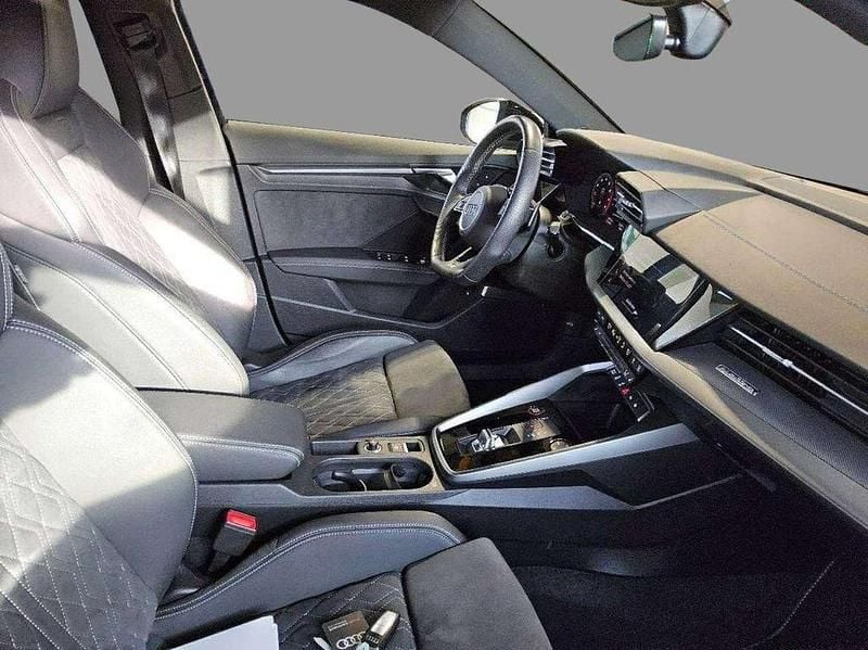 Gebraucht Audi S3 Ambiente 310 PS (228 kW) 2023 Mythosschwarz metallic Limousine
