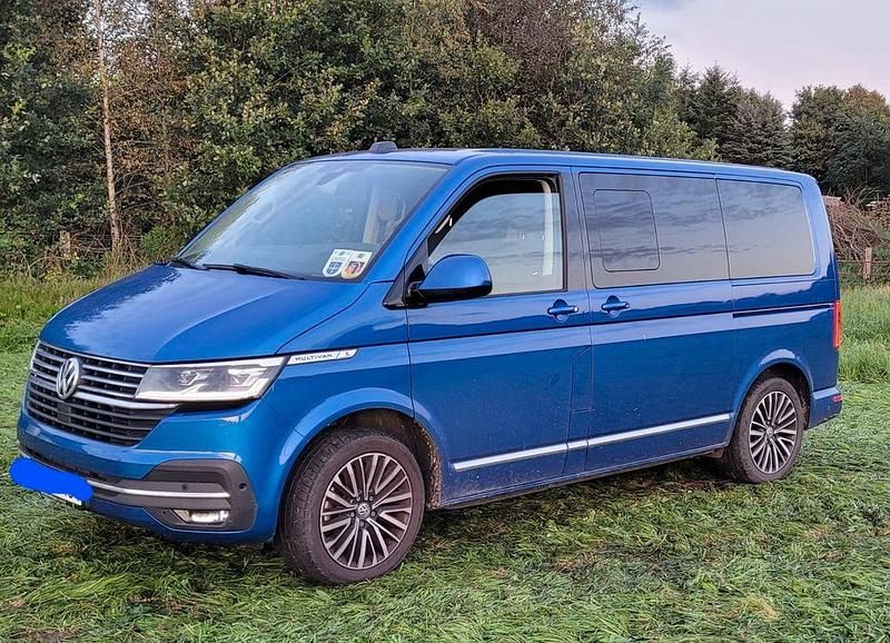 Second-hand VW Multivan 150 CP (110 kW) 2020 Albastru Monovolum