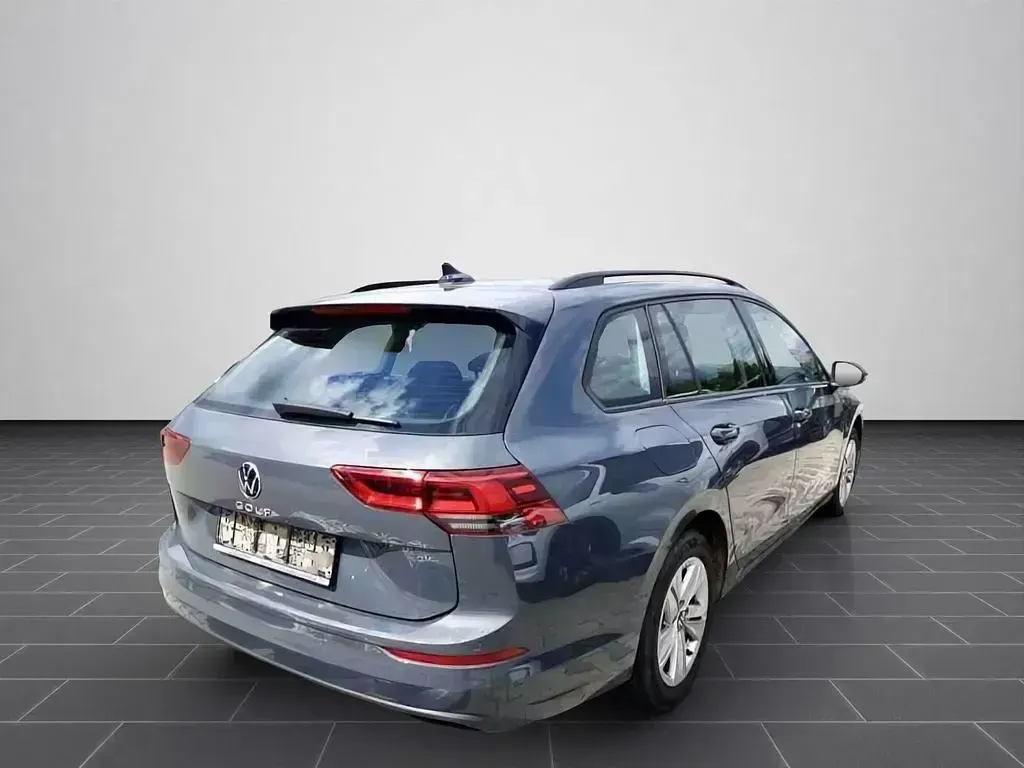 Gebraucht VW Golf VIII Life 116 PS (85 kW) 2024 Delfingrau metallic (metallic) Kombi