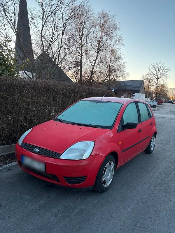 Gebraucht Ford Fiesta 60 PS (44 kW) 2005 Rot Kleinwagen