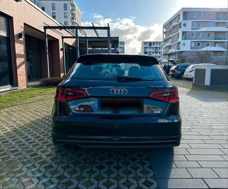 Gebraucht Audi A3 Sportback S-Line 150 PS (110 kW) 2015 Schwarz Kleinwagen