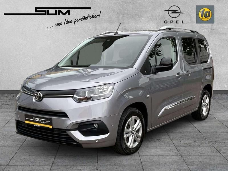 Silber Gebraucht 2022 Toyota Proace Verso City Kombi | 27.990 € (Fairer Preis) - Bild 1/4