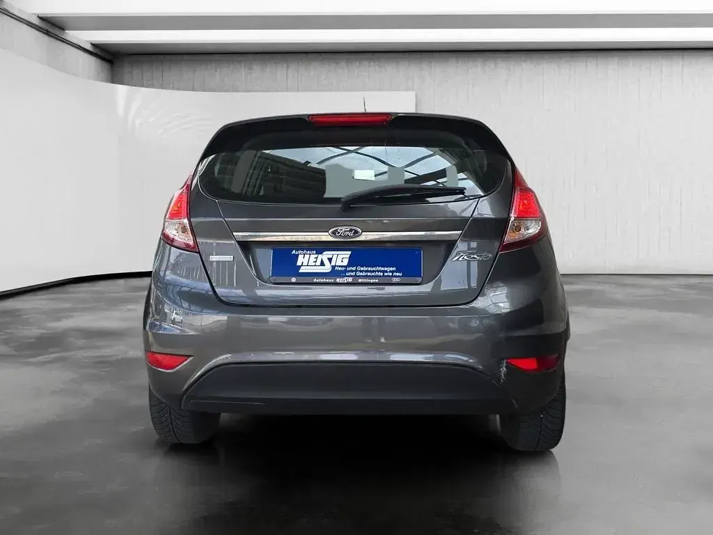 Gebraucht Ford Fiesta Trend 82 PS (60 kW) 2016 Grau Kleinwagen