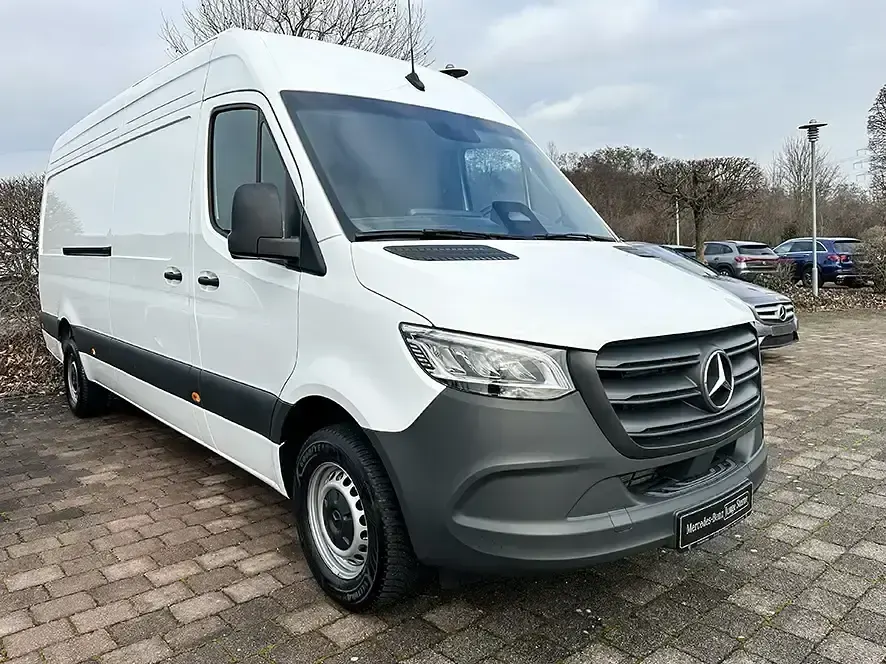 Gebraucht Mercedes Sprinter 170 PS (125 kW) 2024 Weiß Van