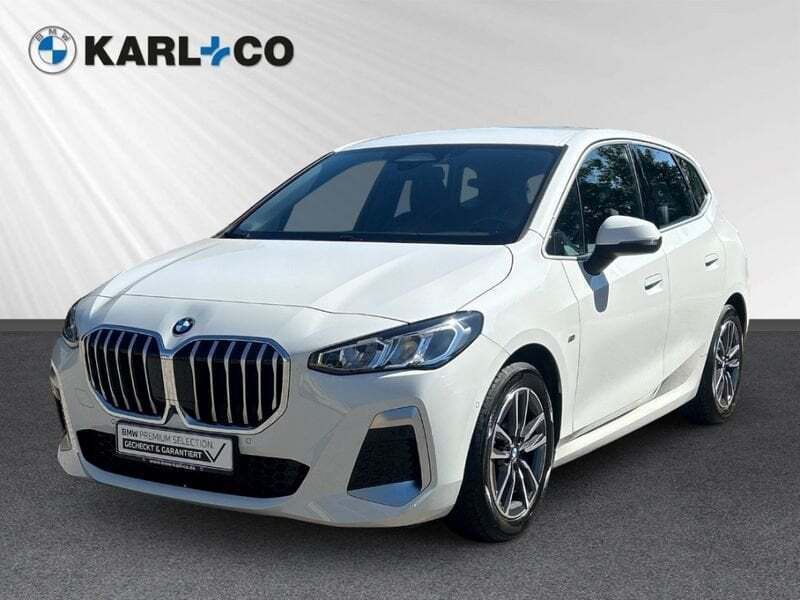Weiss Gebraucht 2023 BMW 220 Active Tourer M Sport Van / Kleinbus | 30.788 € (Guter Preis) - Bild 1/4