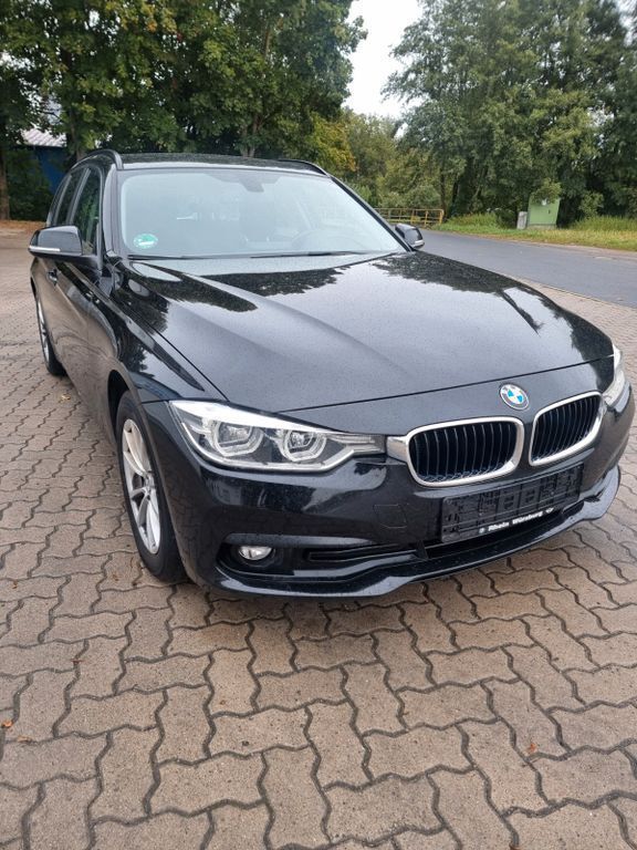 Schwarz Gebraucht 2019 BMW 316 Kombi | 13.000 € (Fairer Preis) - Bild 1/4