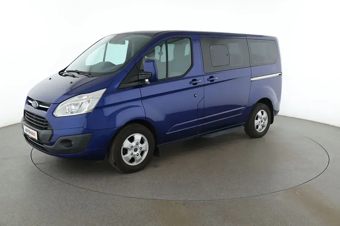 Gebraucht Ford Tourneo Titanium 170 PS (125 kW) 2018 Van / Kleinbus
