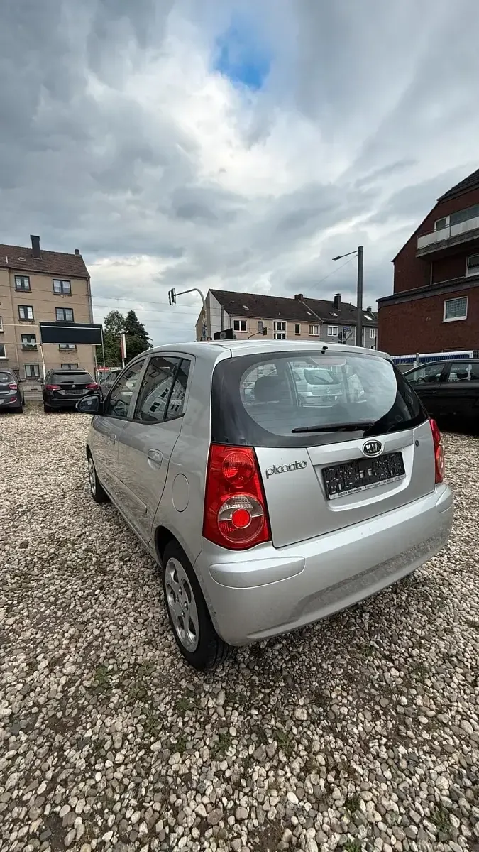 Gebraucht Kia Picanto Start 65 PS (47 kW) 2008 Silber Kleinwagen