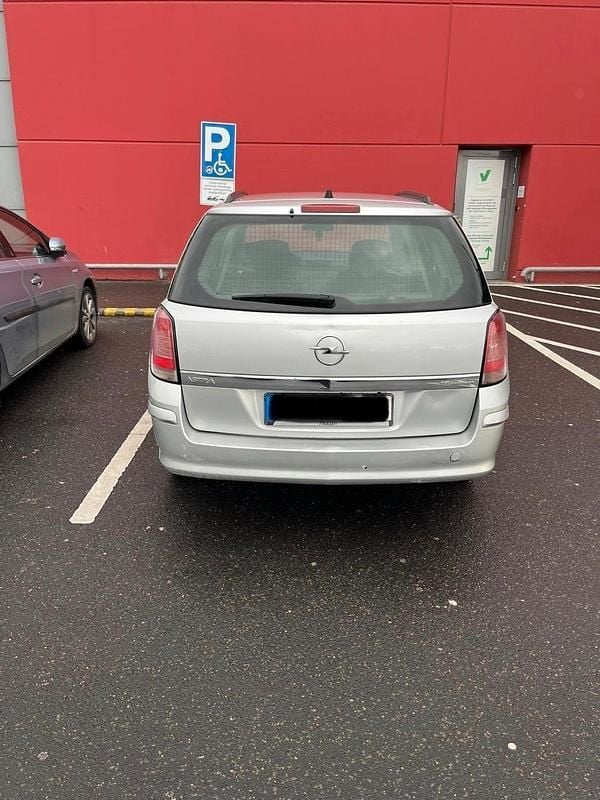 Gebraucht Opel Astra 104 PS (76 kW) 2005 Silber Kombi