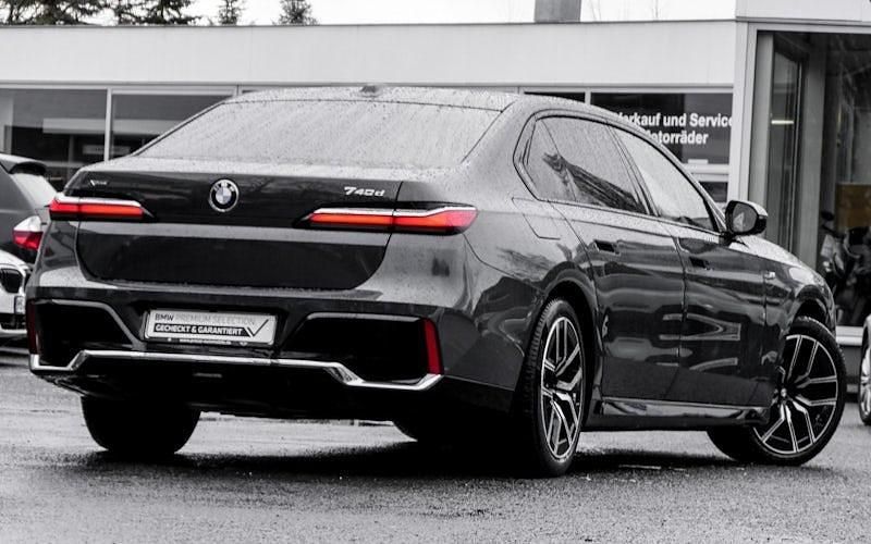 Gebraucht BMW 740 Comfort Edition 299 PS (219 kW) 2025 Grau Limousine