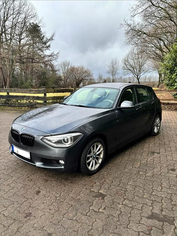 Gebraucht BMW 118 Advantage 143 PS (105 kW) 2014 Grau Kleinwagen