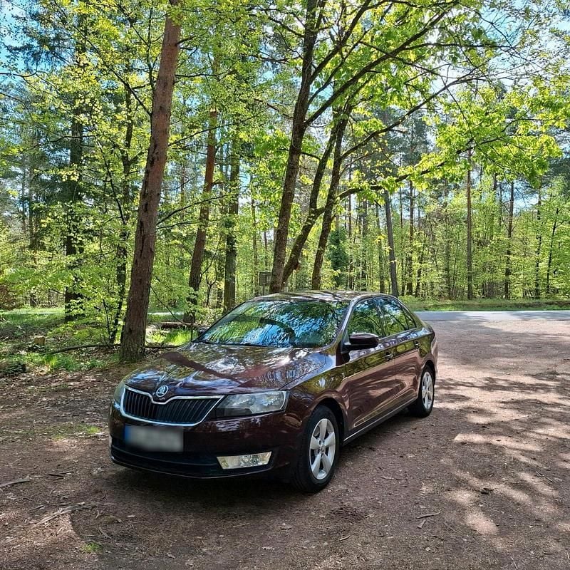 Gebraucht Skoda Rapid 105 PS (77 kW) 2013 Rot Kleinwagen