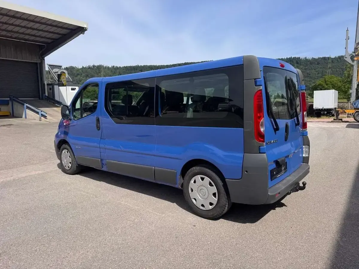 Gebraucht Renault Trafic Expression 115 PS (84 kW) 2011 Blau Van / Kleinbus