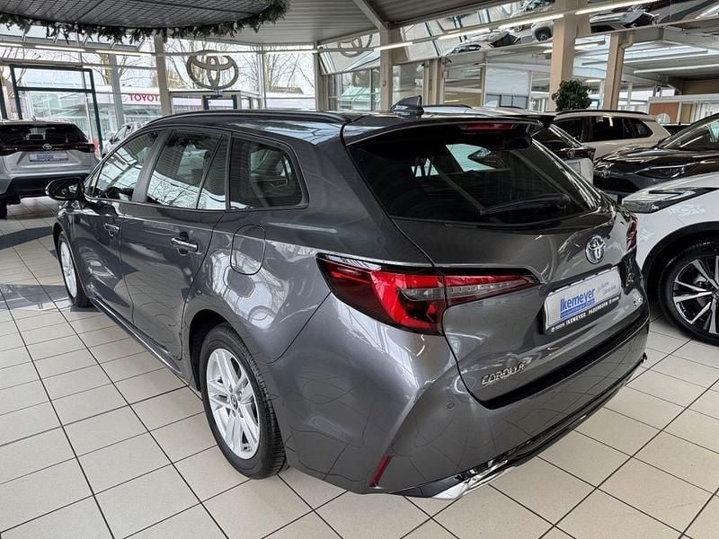 Gebraucht Toyota Corolla Team 140 PS (102 kW) 2025 Grau Kombi