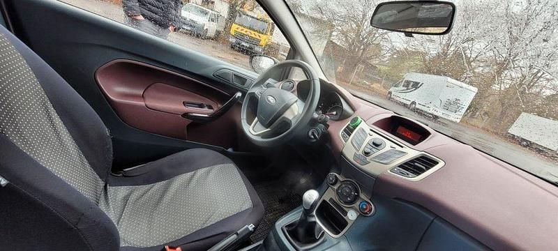 Gebraucht Ford Fiesta Trend 60 PS (44 kW) 2009 Schwarz Kleinwagen