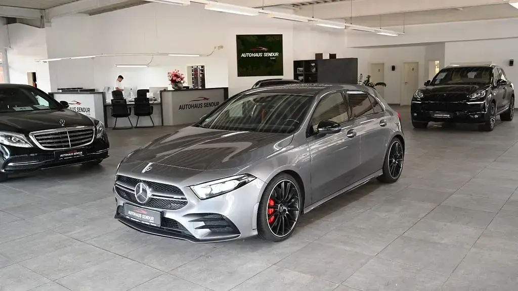 Gebraucht Mercedes A35 AMG AMG 306 PS (225 kW) 2021 Mountaingrau Limousine
