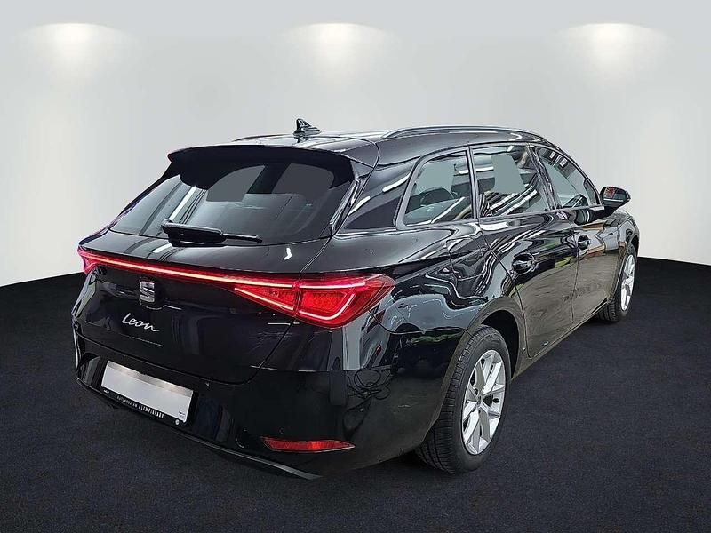 Gebraucht Seat Leon Style 150 PS (110 kW) 2025 Mitternachtsschwarz Kombi