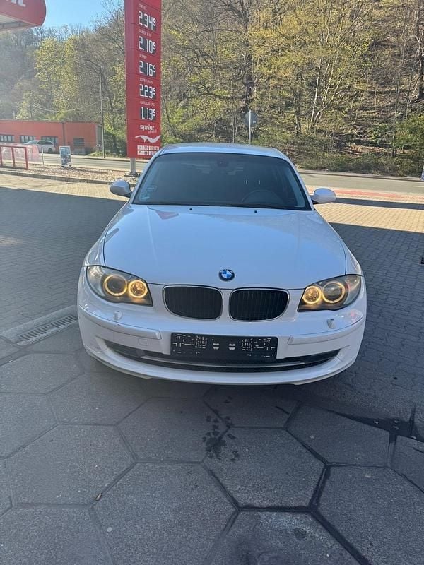 Gebraucht BMW 120 170 PS (125 kW) 2008 Weiß Kleinwagen