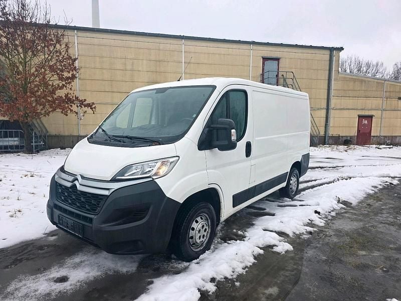 Weiß Gebraucht 2018 Citroën Jumper Van / Kleinbus | 7.500 € (Superpreis) - Bild 1/4
