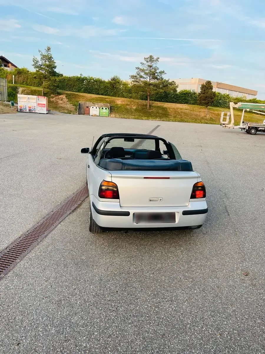 Gebraucht VW Golf 101 PS (74 kW) 2000 Silber Cabrio