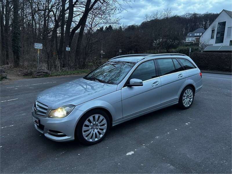 Silber Gebraucht 2013 Mercedes C220 Avantgarde Kombi | 10.490 € (Fairer Preis) - Bild 1/4