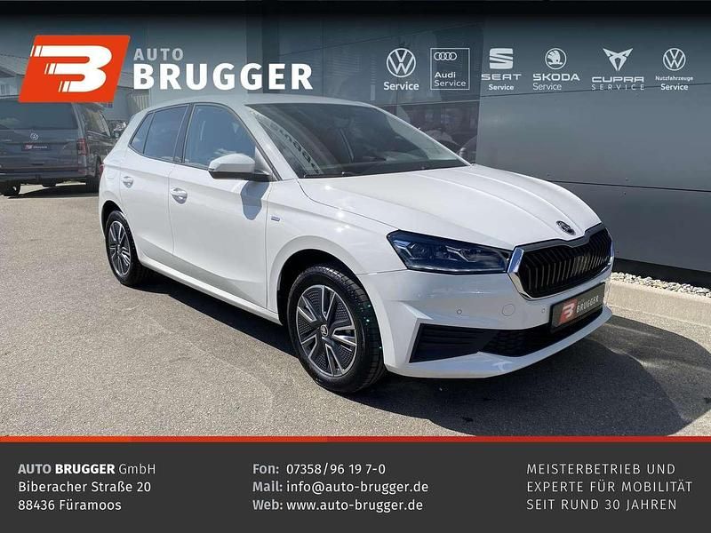 Weiß (candyweiss) Gebraucht 2023 Skoda Fabia Tour Limousine | 19.990 € (Fairer Preis) - Bild 1/4
