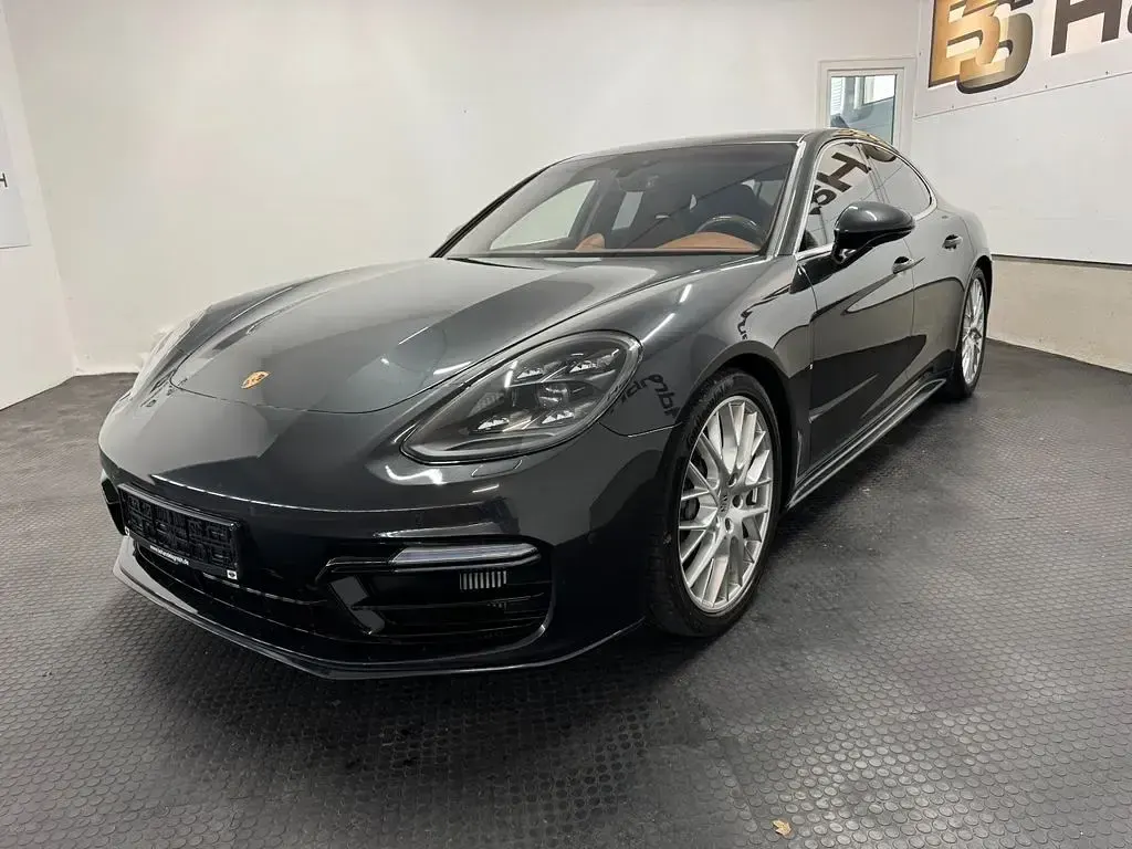 Gebraucht Porsche Panamera Chrono 441 PS (324 kW) 2018 Grau Limousine