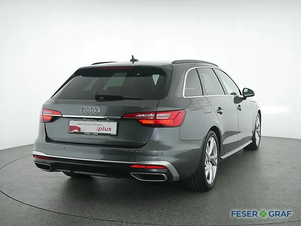 Używany Audi A4 S-Line 204 KM (150 kW) 2023 Szary Kombi