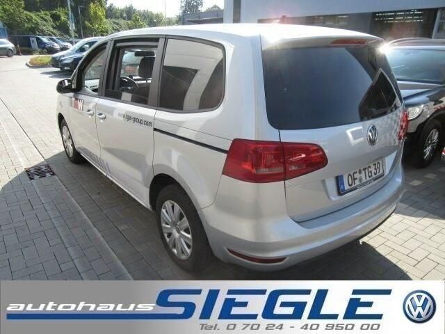 Gebraucht VW Sharan 140 PS (102 kW) 2013 Silber metallic Van / Kleinbus