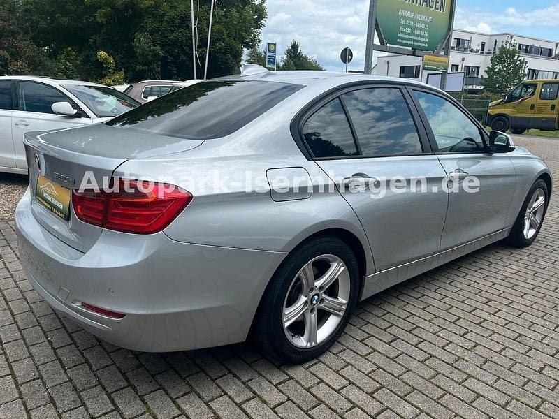 Gebraucht BMW 320 Efficient Dynamics 184 PS (135 kW) 2014 Weiß Limousine