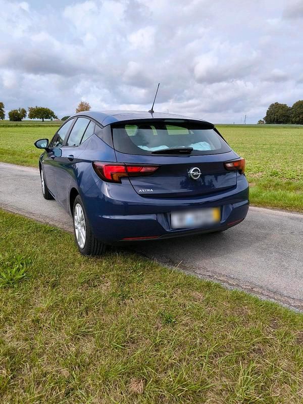 Gebraucht Opel Astra 100 PS (73 kW) 2018 Blau Limousine