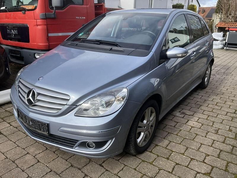 Gebraucht Mercedes B180 109 PS (80 kW) 2006 Blau Van / Kleinbus