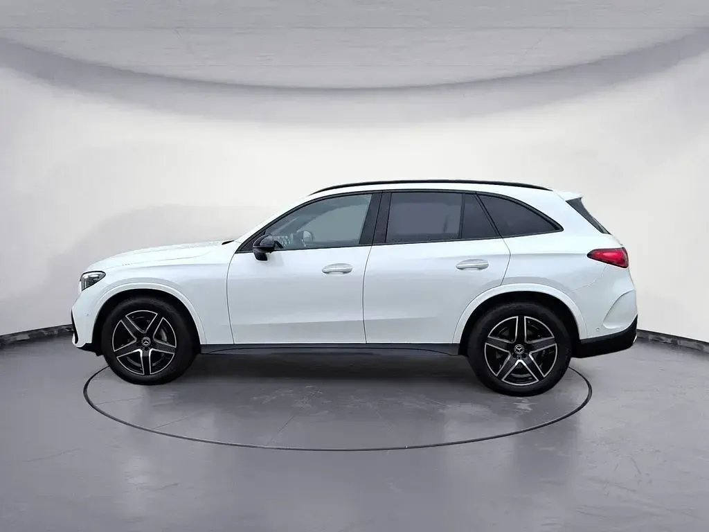 Gebraucht Mercedes GLC300 281 PS (206 kW) 2025 Polarweiss SUV