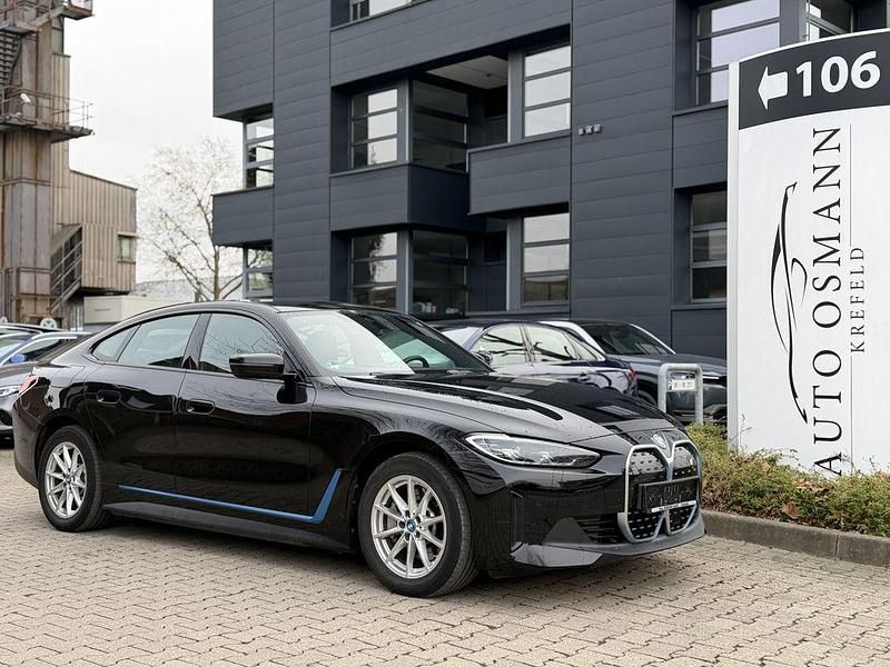 Schwarz Gebraucht 2023 BMW i4 Sport Line Limousine | 35.950 € - Bild 1/4